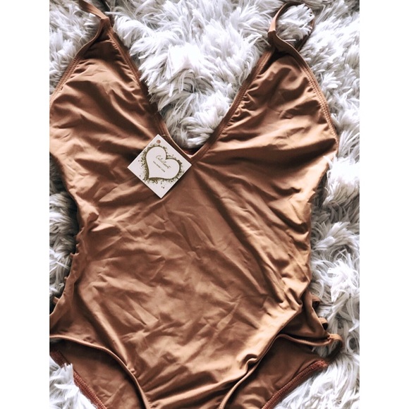 One Piece Swimsuit ‘ Bikini Top - Picture 2 of 2